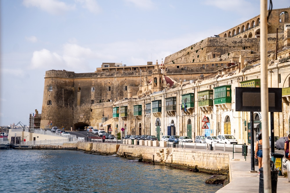 5 Days in Malta - Maltese fortifying walls next to harbour in Valletta