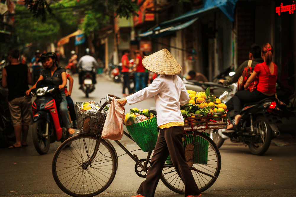 Hanoi old quarter is where the hanoi night market is